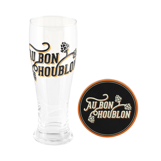 Verre à bière avec dessous de verre 